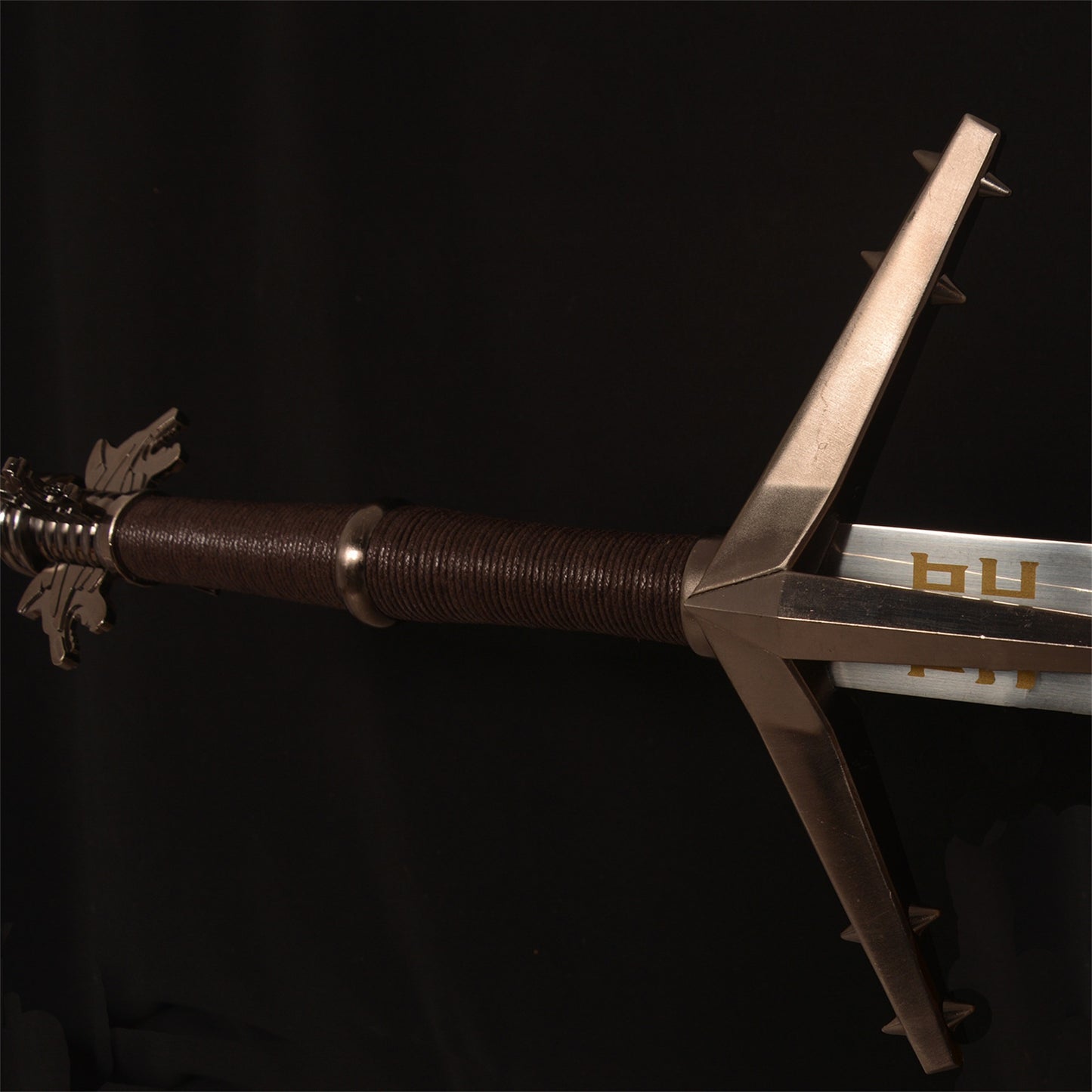 Geralt of Rivia's Aerondight Silver Sword Metal Replica 50.8"