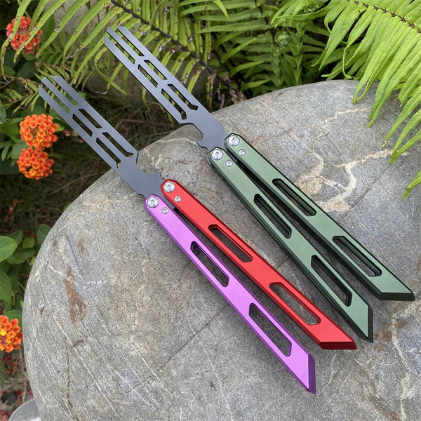 https://www.leonetang.com/cdn/shop/files/Balisong_8_90226d5c-ffb5-426a-a75b-9b792ec4e99d_grande.jpg?v=1692754444