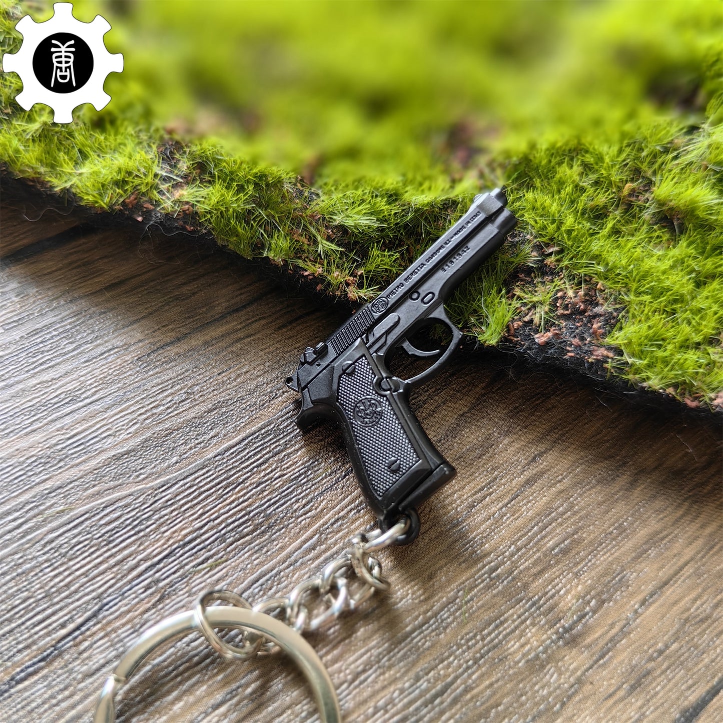 Metal Beretta M92A1 Mini Game Gun Model Keychain