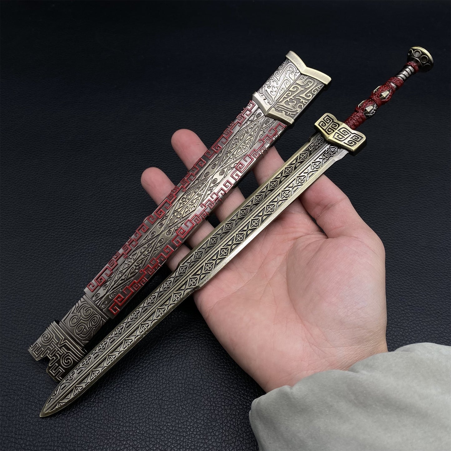 Game Peripherals Ding Qin Sword Metal Craft Weapon Replica