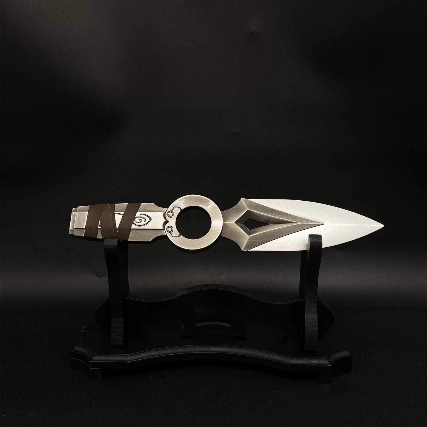 Jett Kunai Metal Jett Throwing Knife Life Size Replica