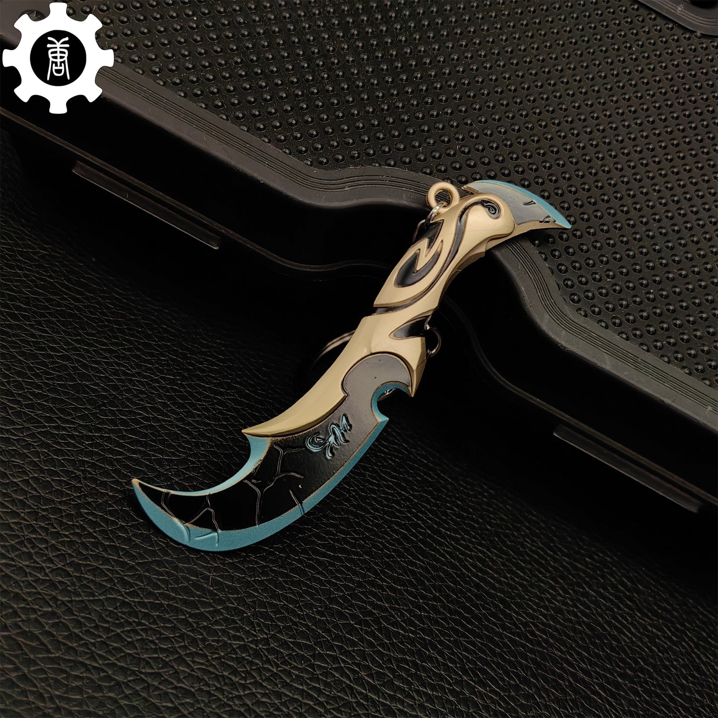 Val Luna's Descent Knife Keychain Metal Backpack Pendant