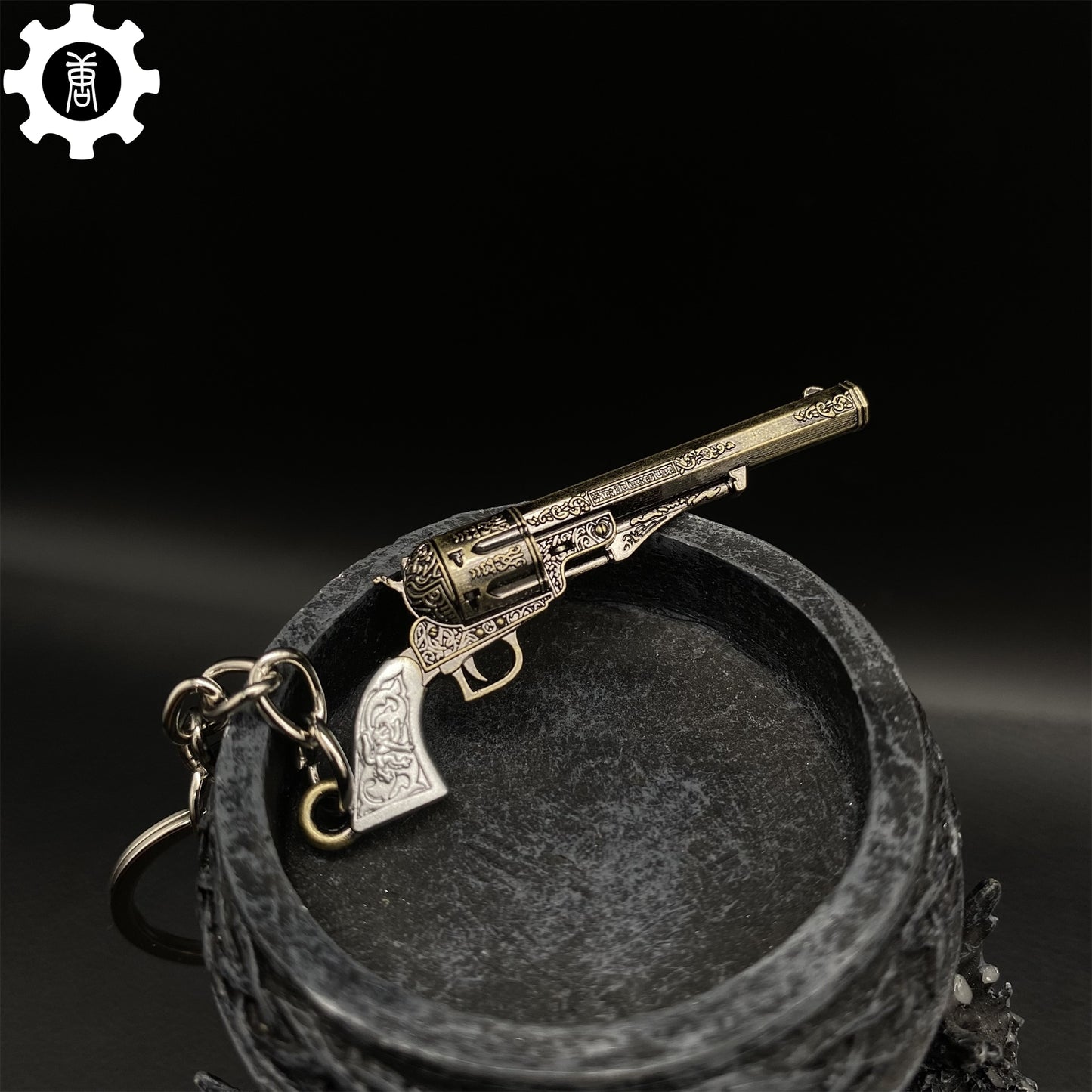 Tiny M1851 Wolf Venom Revolver Model RE Metal Keychain