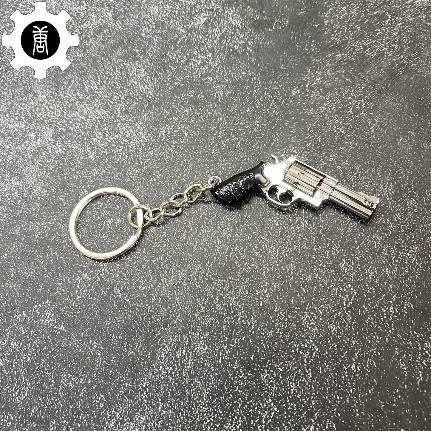 Mini Smith & Wesson Silver Model 500 Revolver Metal Keychain