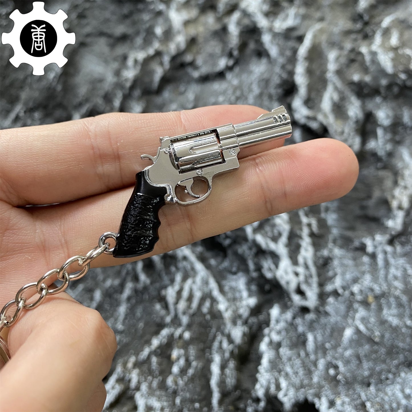 Mini Smith & Wesson Silver Model 500 Revolver Metal Keychain