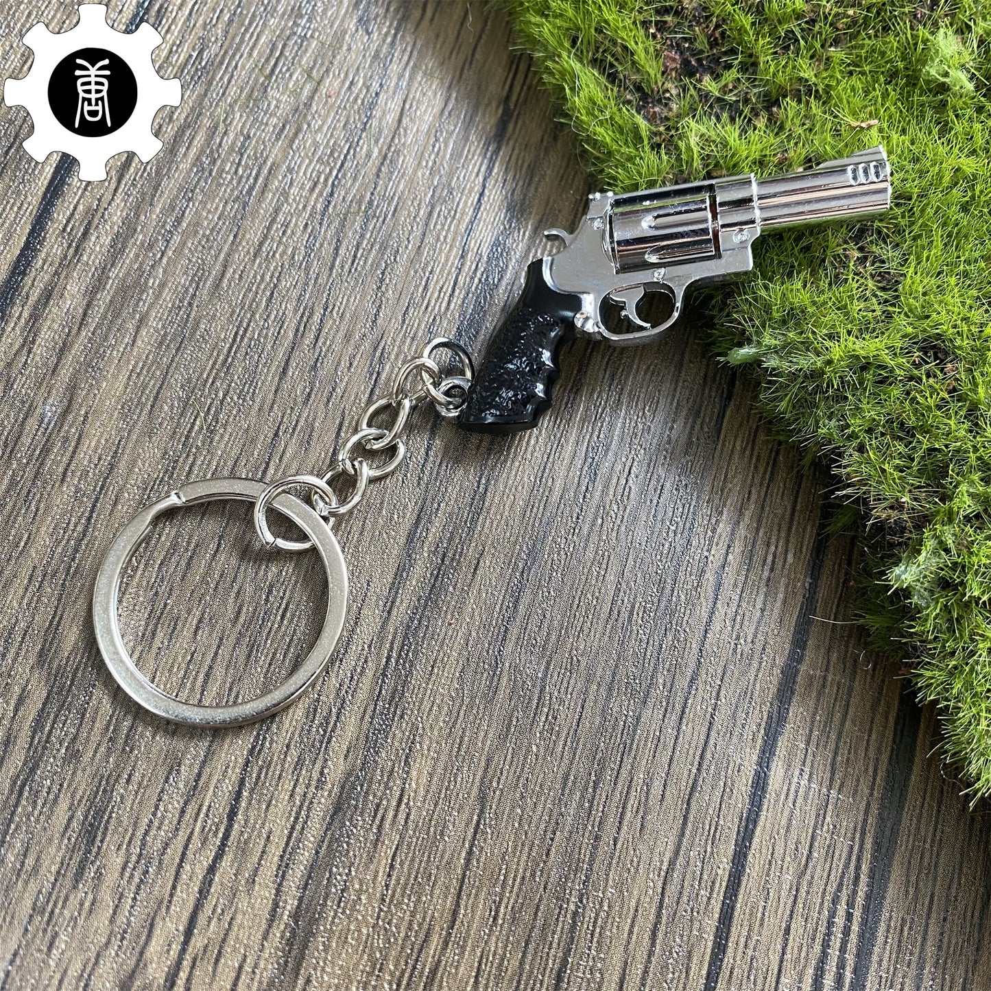 Mini Smith & Wesson Silver Model 500 Revolver Metal Keychain