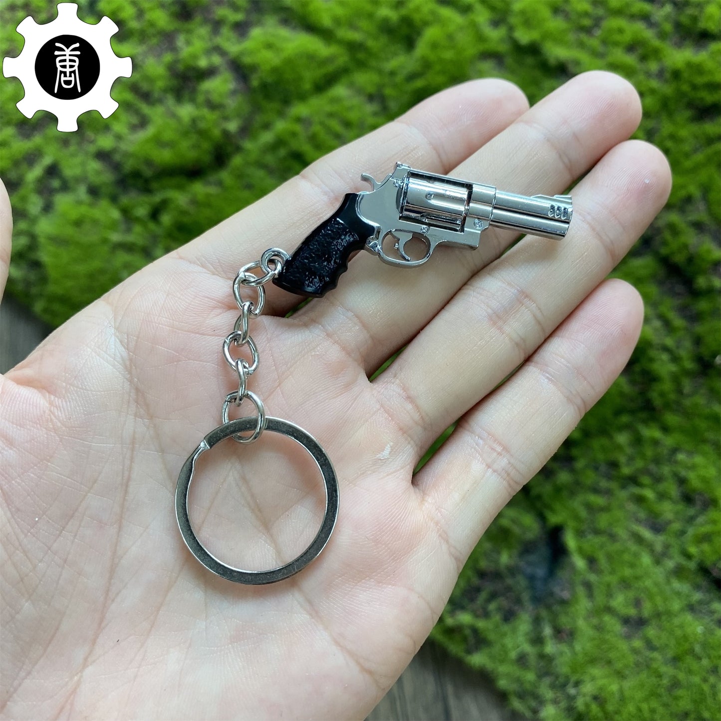 Mini Smith & Wesson Silver Model 500 Revolver Metal Keychain