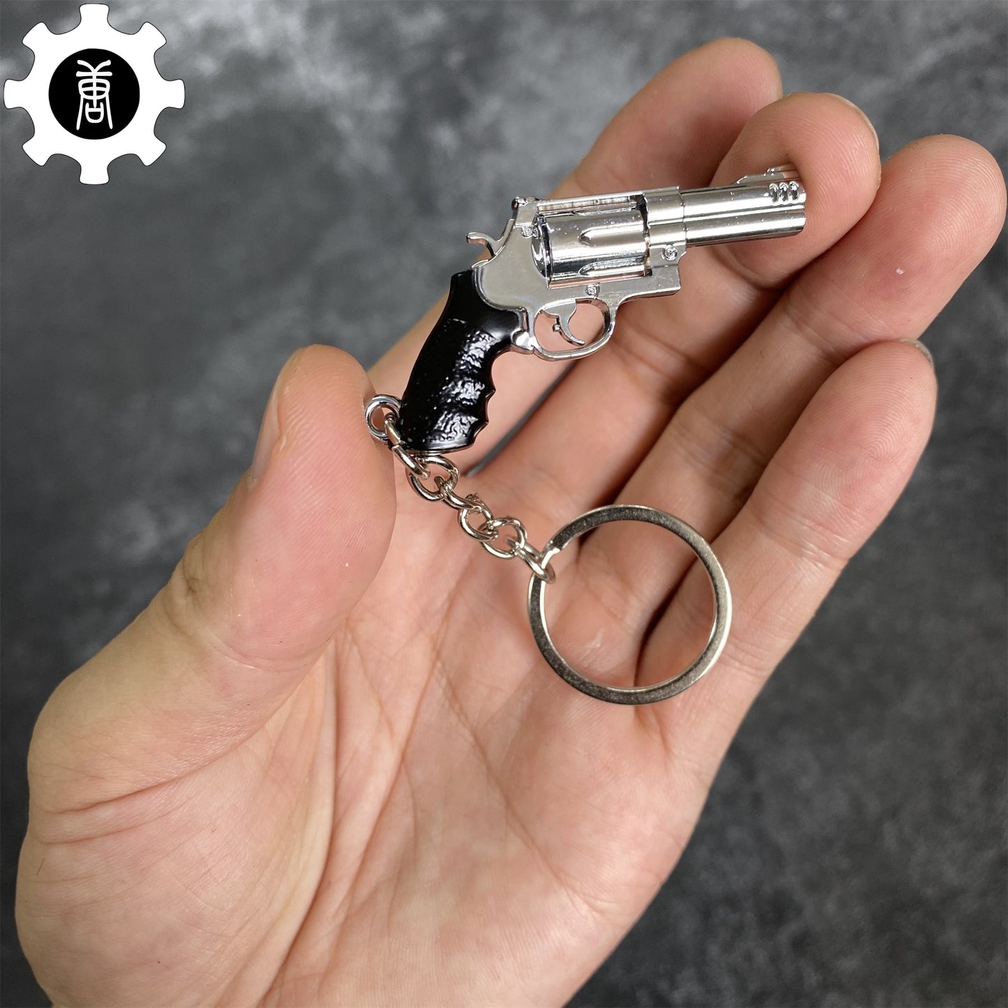 Mini Smith & Wesson Silver Model 500 Revolver Metal Keychain