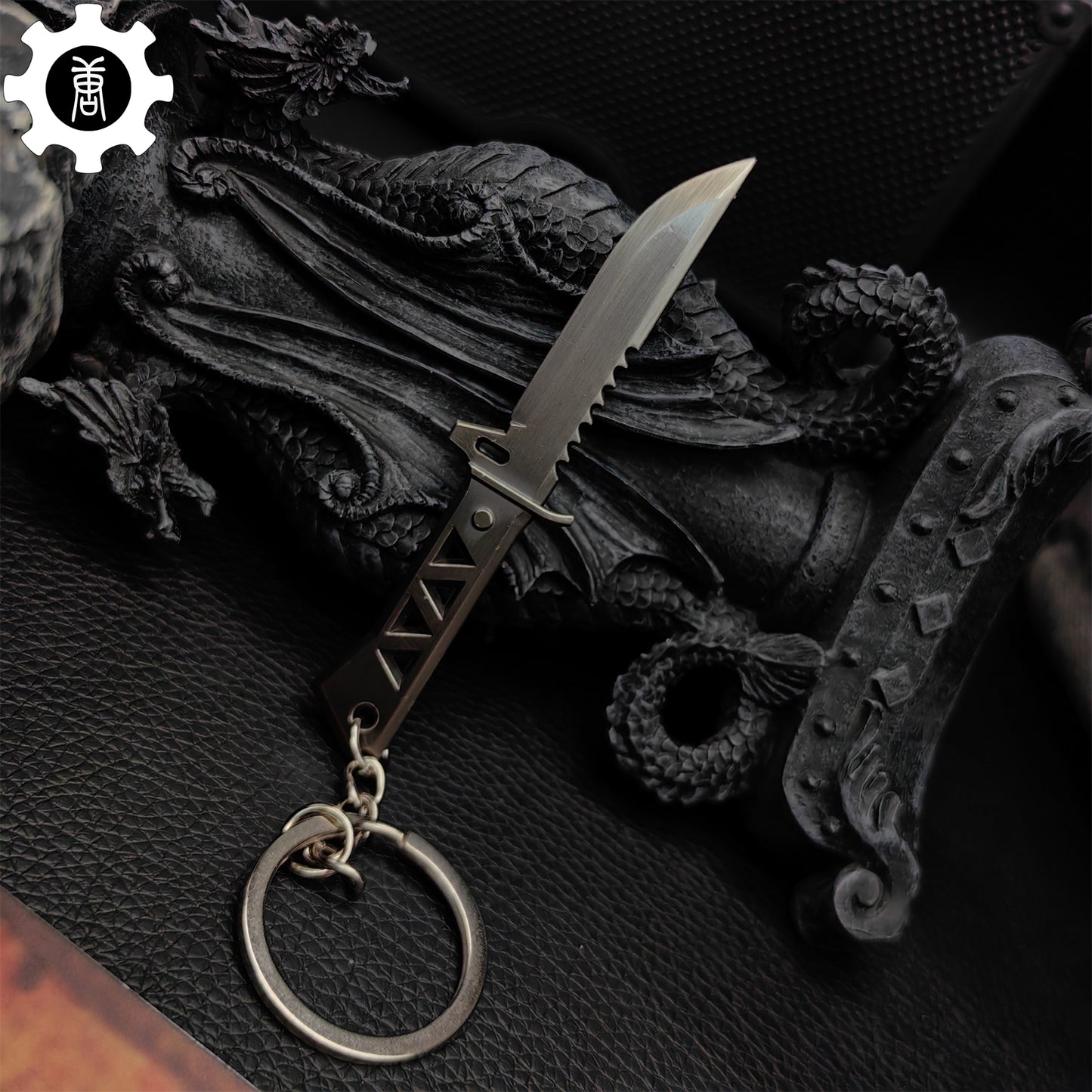 Mini Xenohunter Knife Metal Keychain