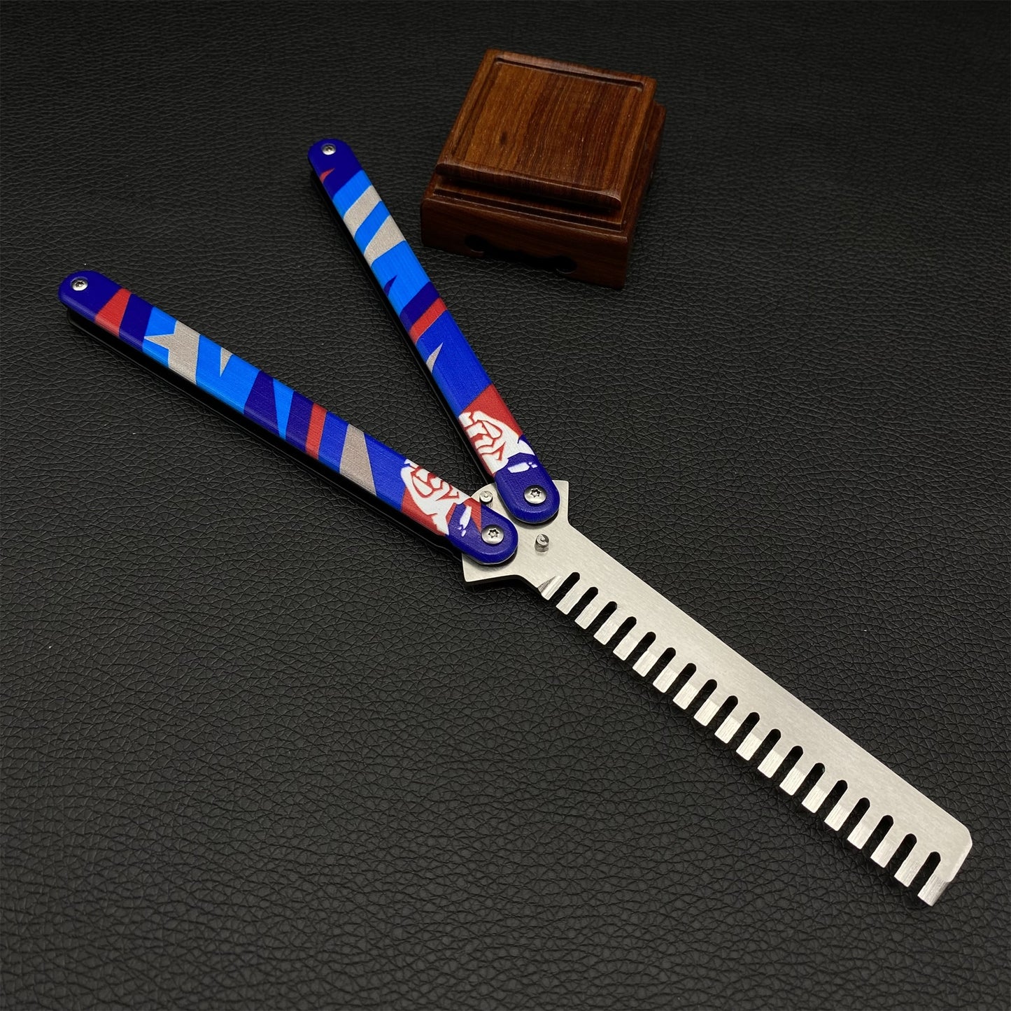 Yoru Comb Metal Replica Special Offer